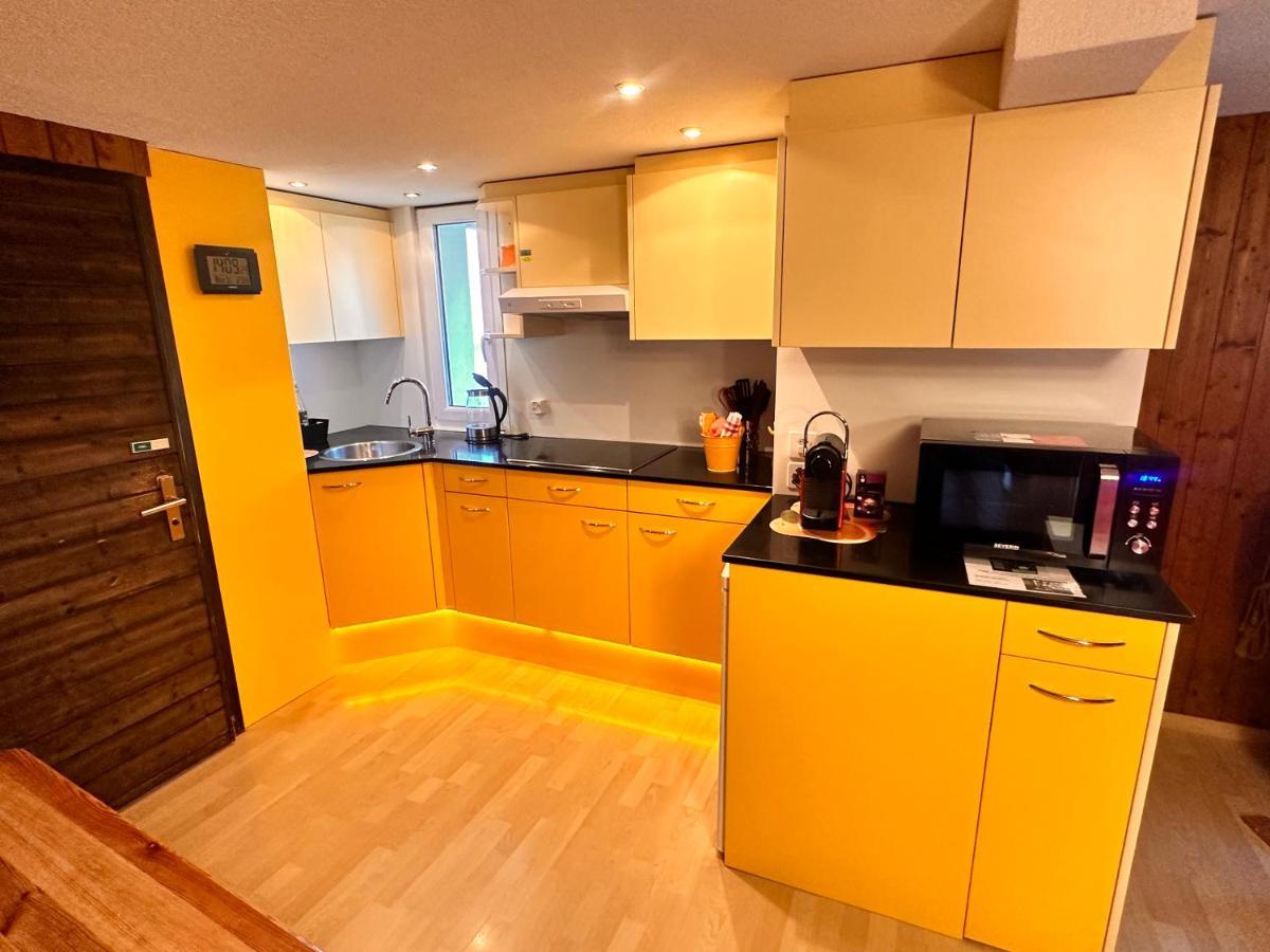 Bijouswiss " Yellow House" Oberterzen Extérieur photo